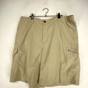 Columbia Omni-Shade Sun Protection Lightweight Cargo‎ Shorts Mens Size 38W 10L